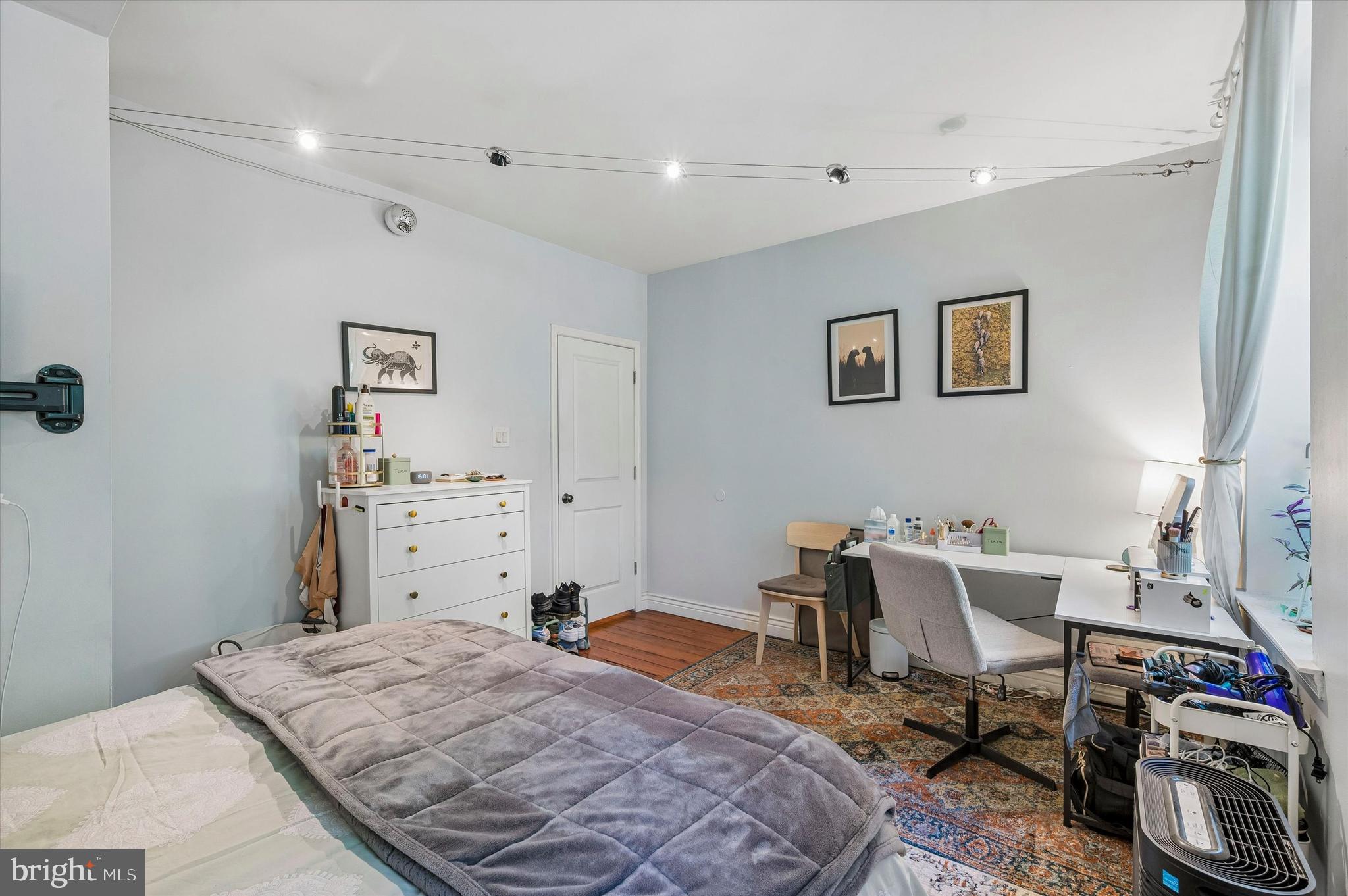 SOCIETY HILL - Residential