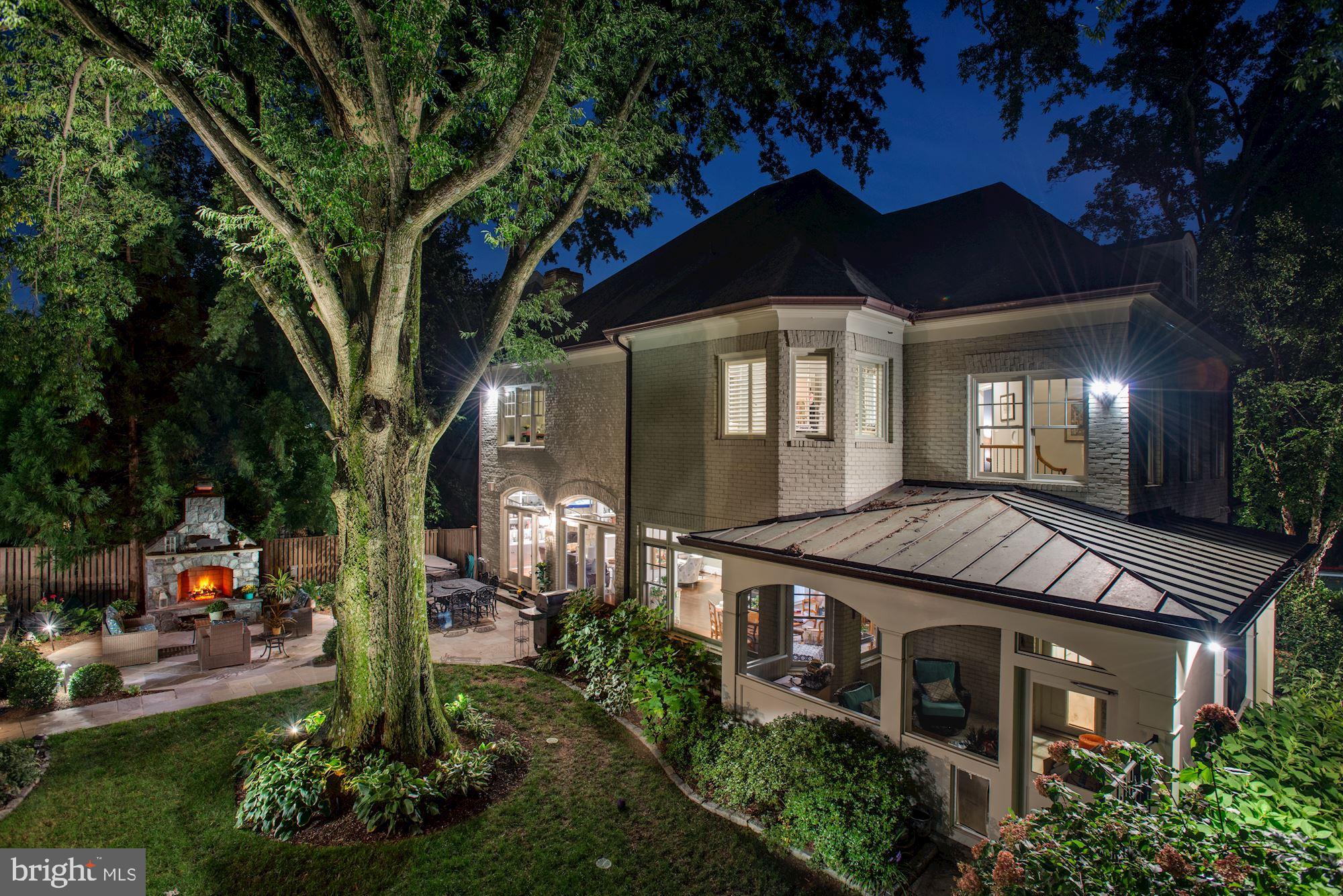 COUNTRY CLUB HILLS - Residential