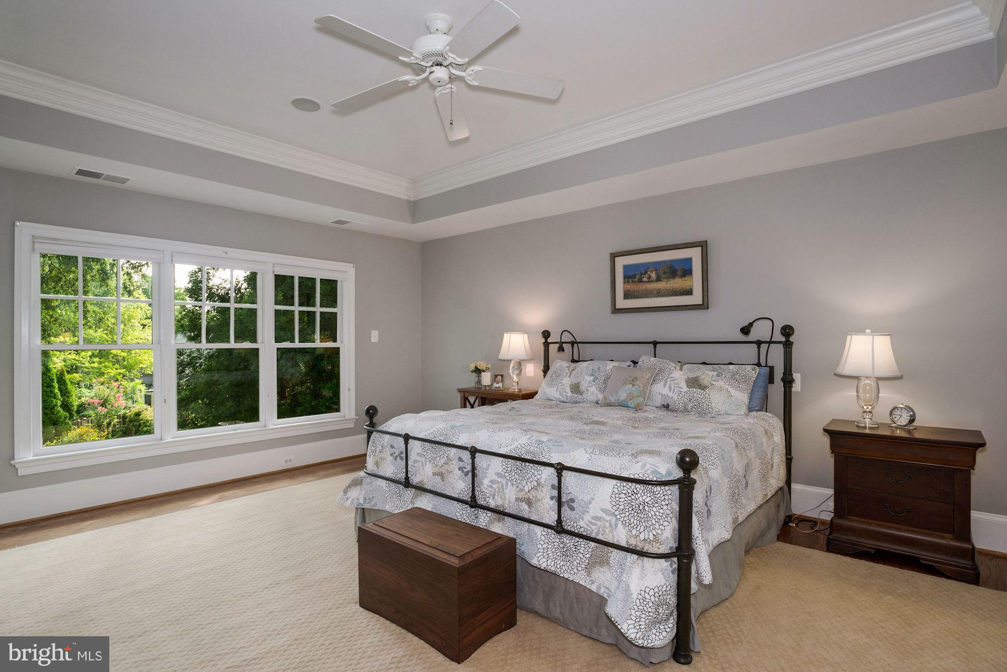 COUNTRY CLUB HILLS - Residential