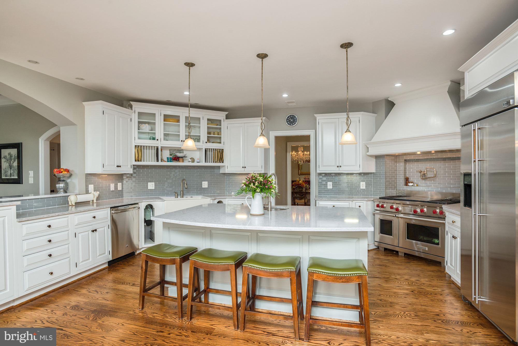 COUNTRY CLUB HILLS - Residential