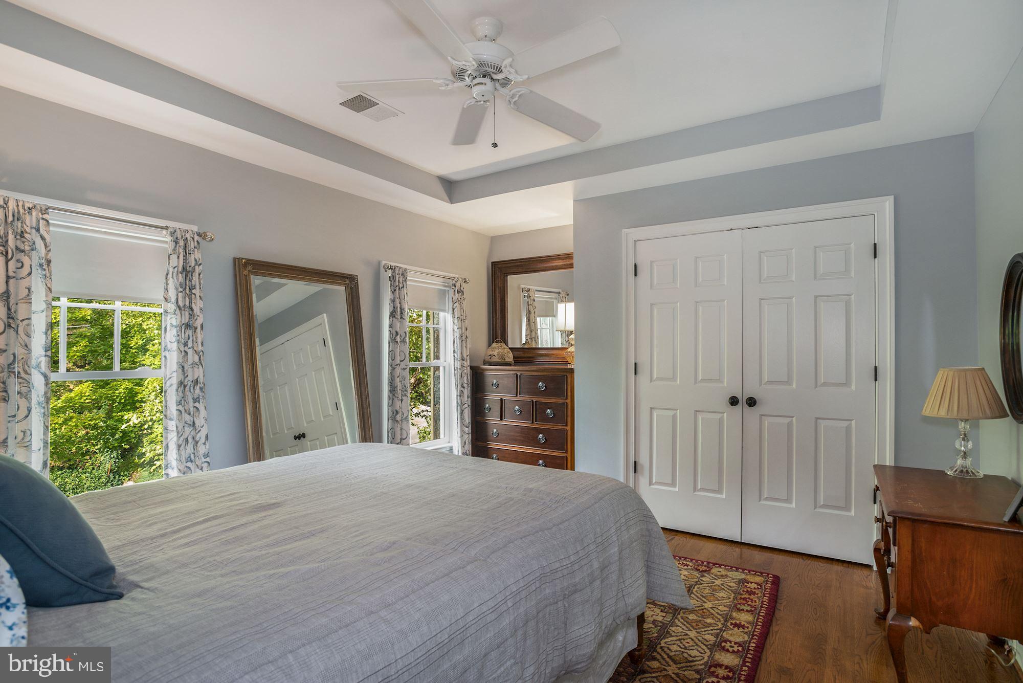 COUNTRY CLUB HILLS - Residential