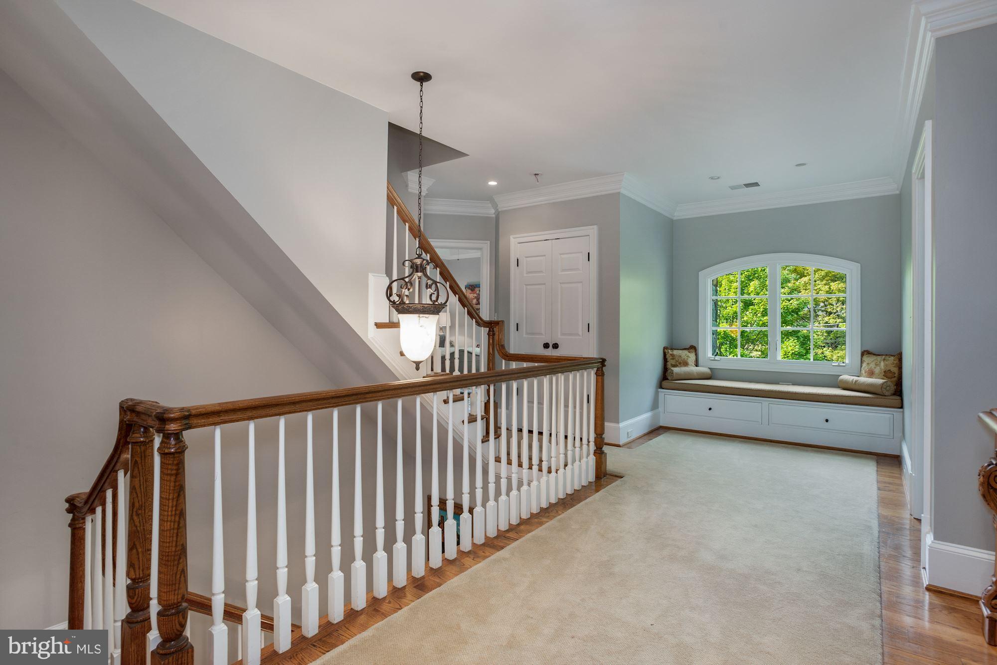 COUNTRY CLUB HILLS - Residential