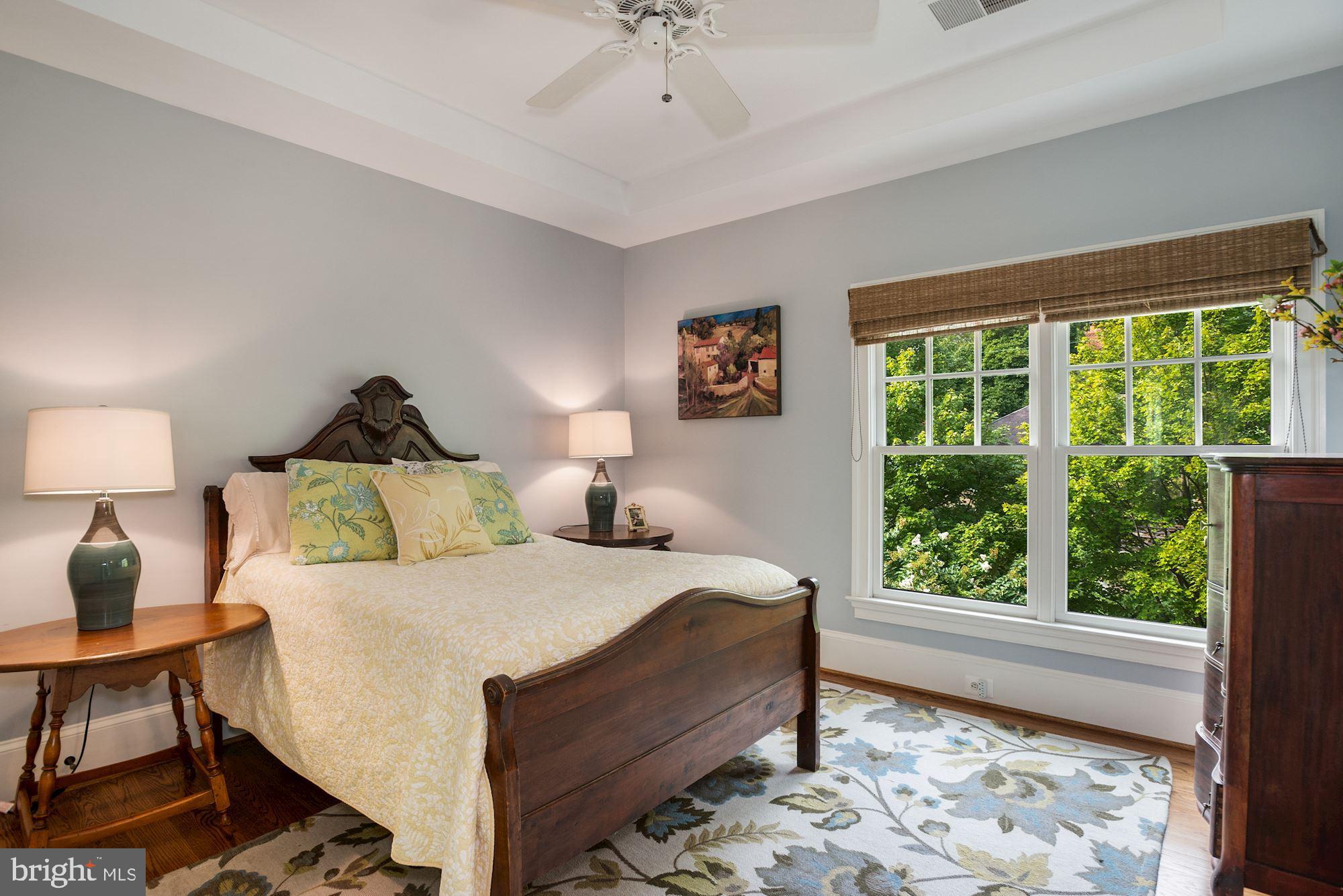 COUNTRY CLUB HILLS - Residential