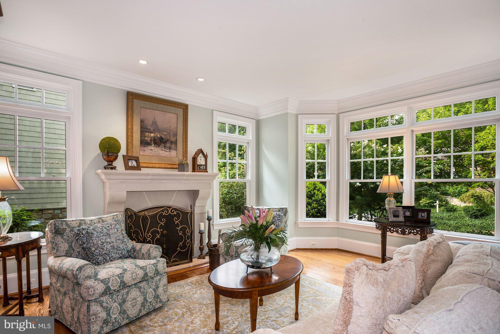 COUNTRY CLUB HILLS - Residential