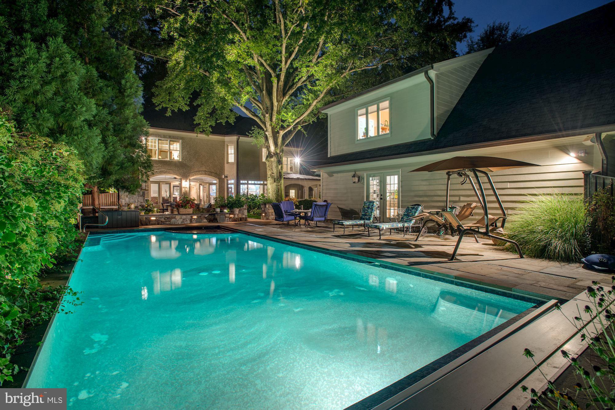 COUNTRY CLUB HILLS - Residential