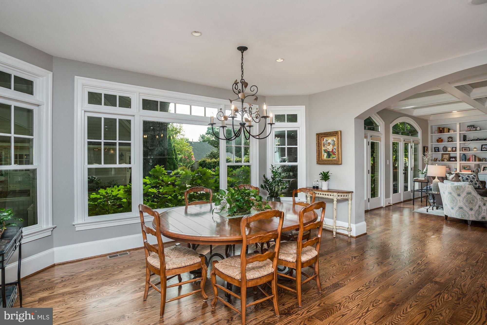 COUNTRY CLUB HILLS - Residential