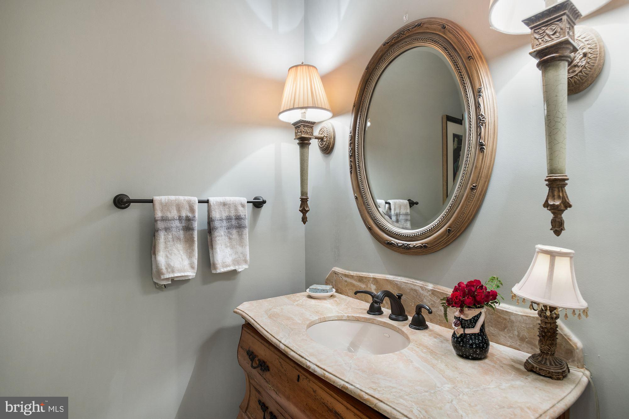 COUNTRY CLUB HILLS - Residential