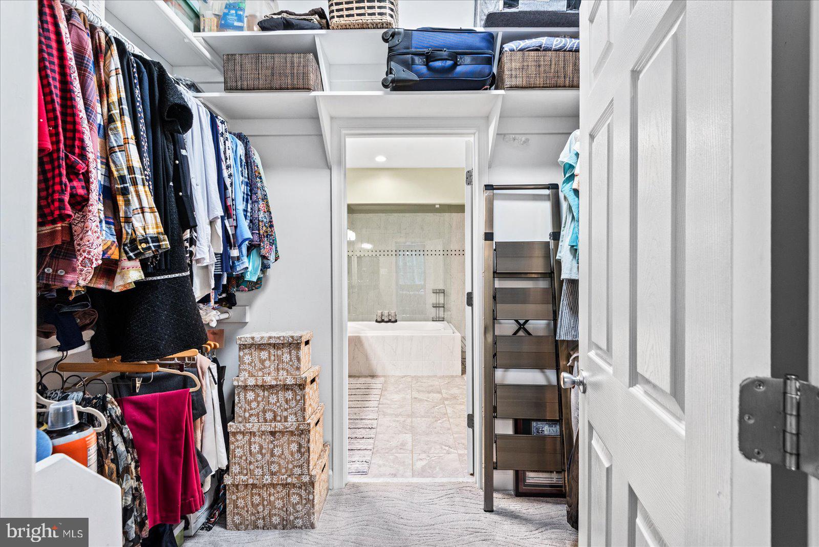 RAGGED POINT - Residential