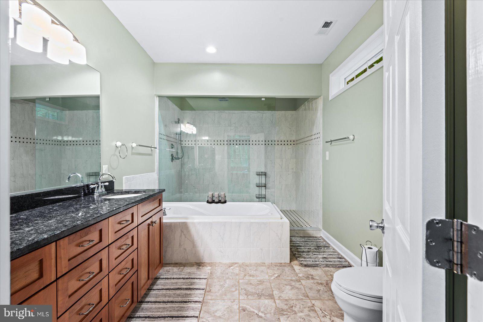 RAGGED POINT - Residential