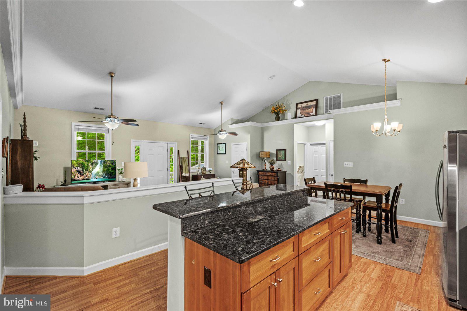 RAGGED POINT - Residential