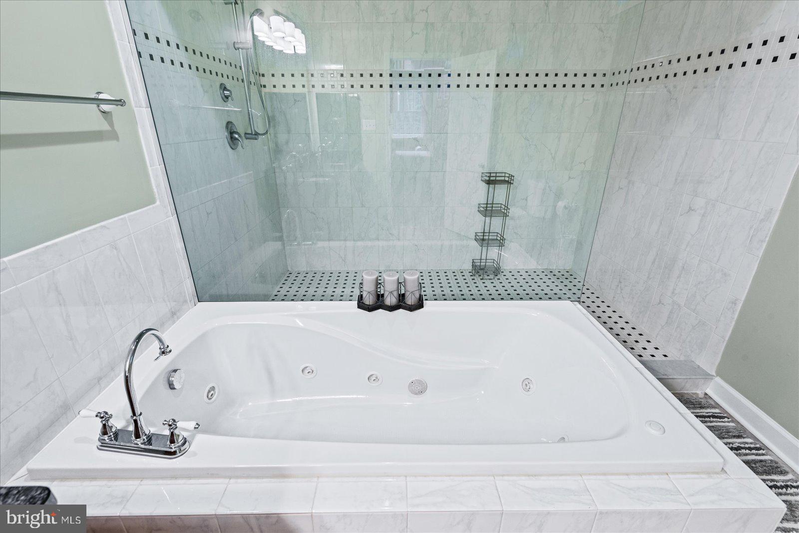 RAGGED POINT - Residential