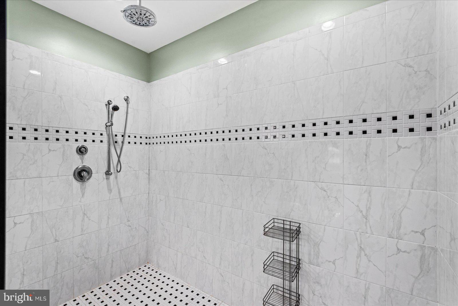 RAGGED POINT - Residential