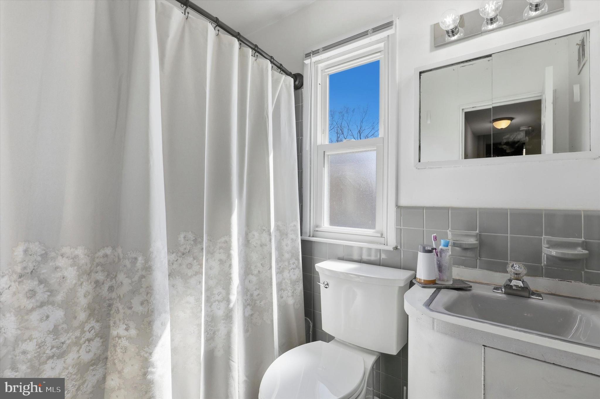 CENTER SQ GREEN - Residential