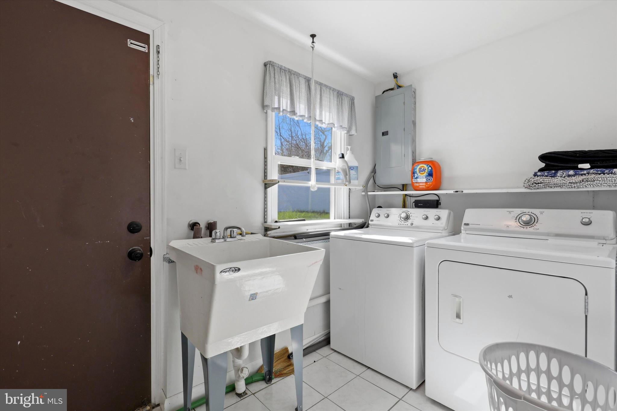 CENTER SQ GREEN - Residential