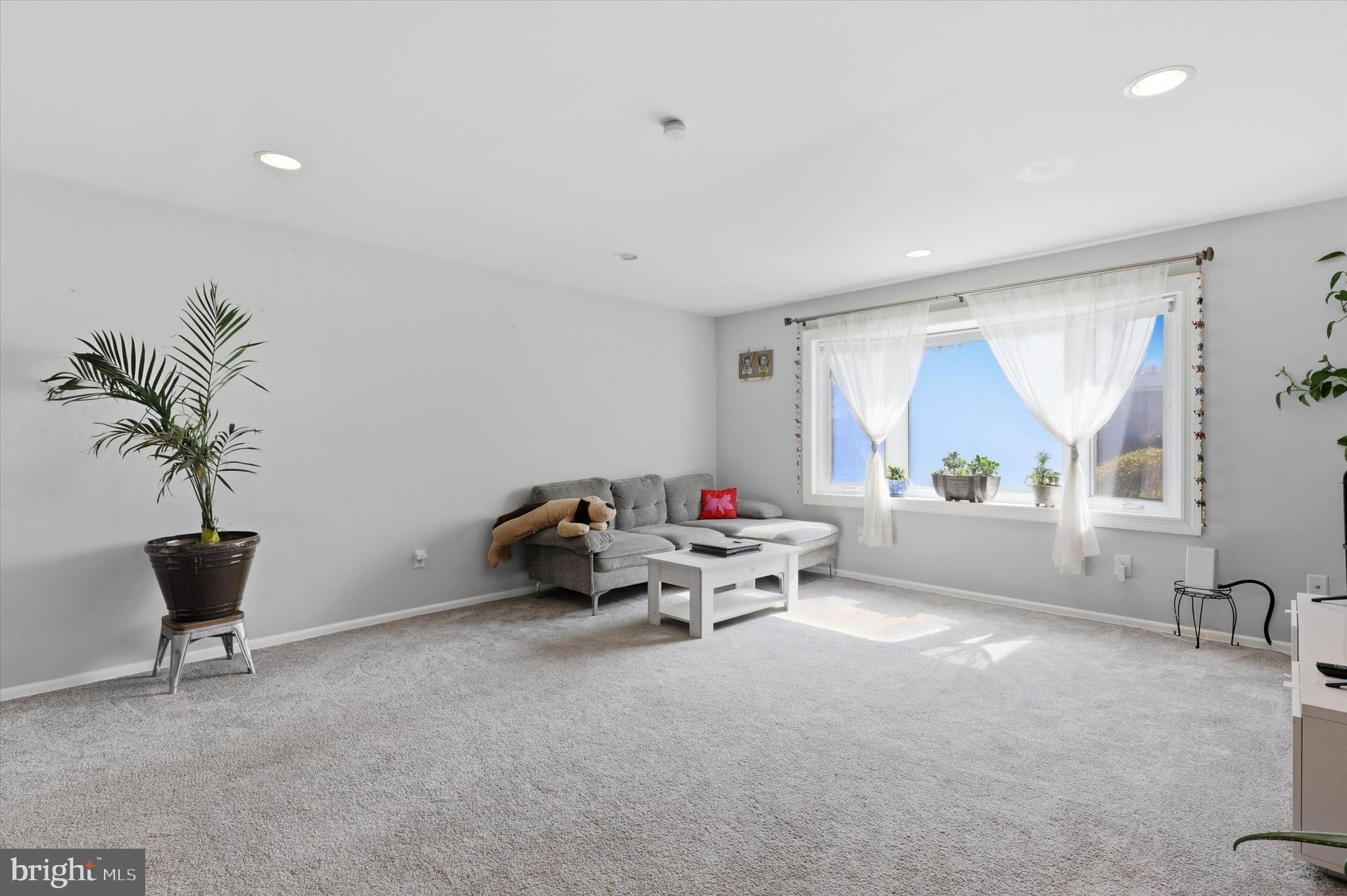 CENTER SQ GREEN - Residential