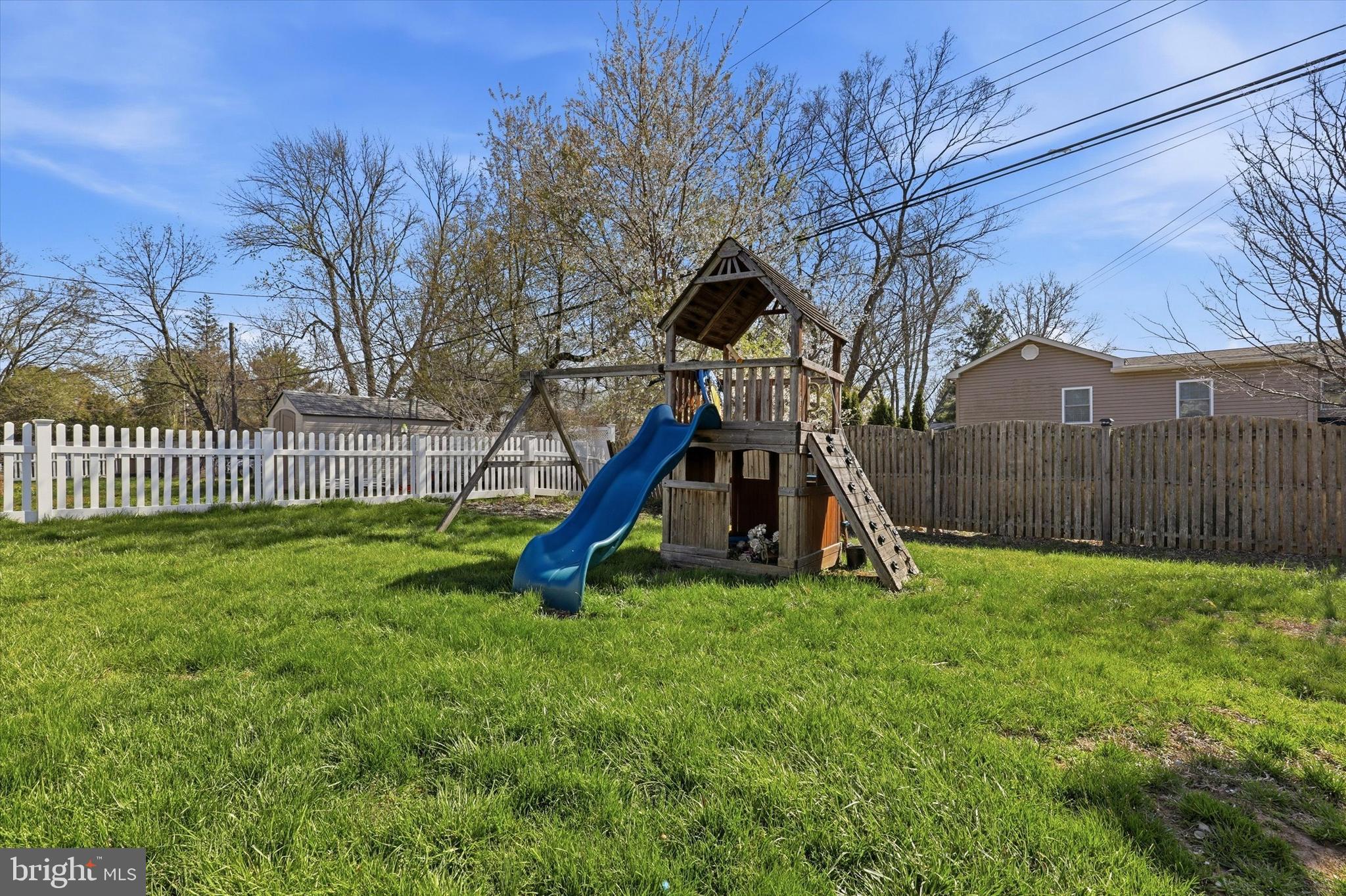 CENTER SQ GREEN - Residential