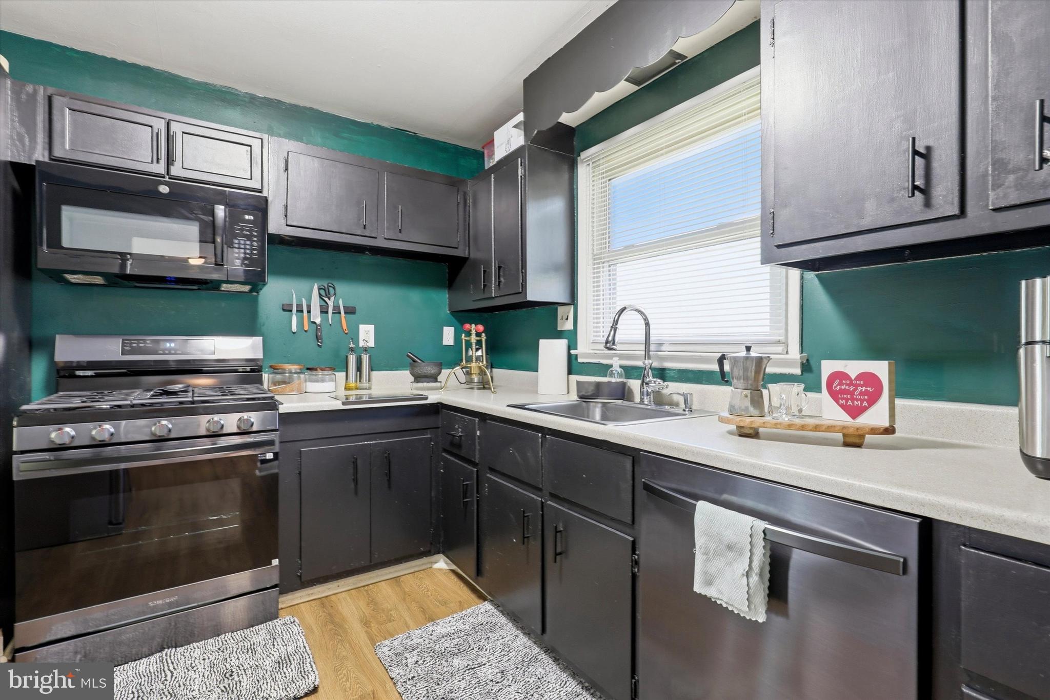 CENTER SQ GREEN - Residential