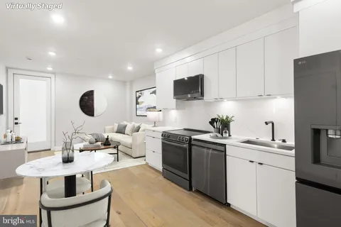 MLS: DCDC2189270