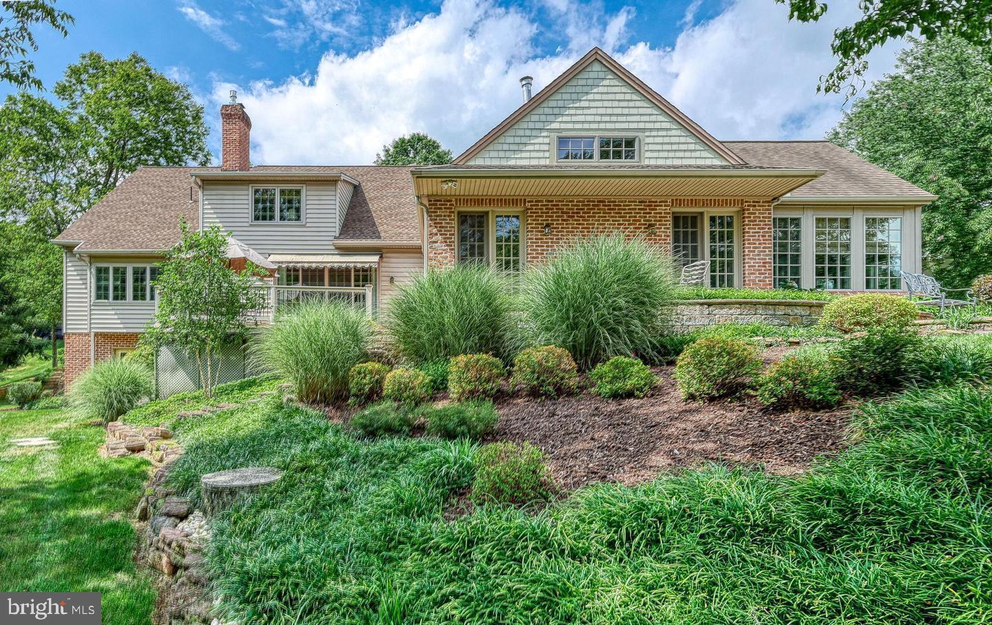 HEDGEROW - Residential