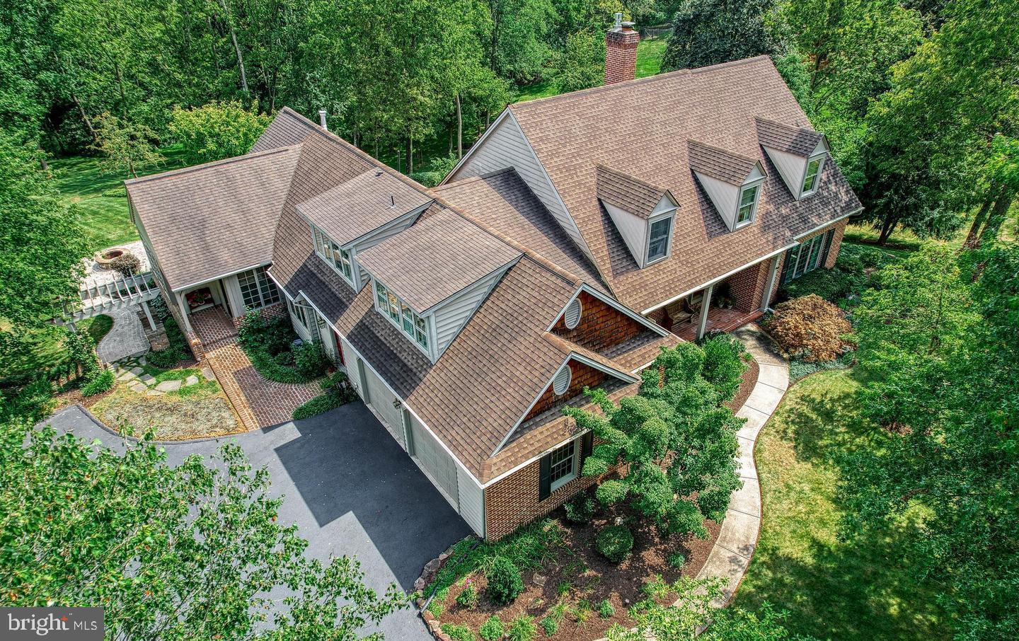 HEDGEROW - Residential