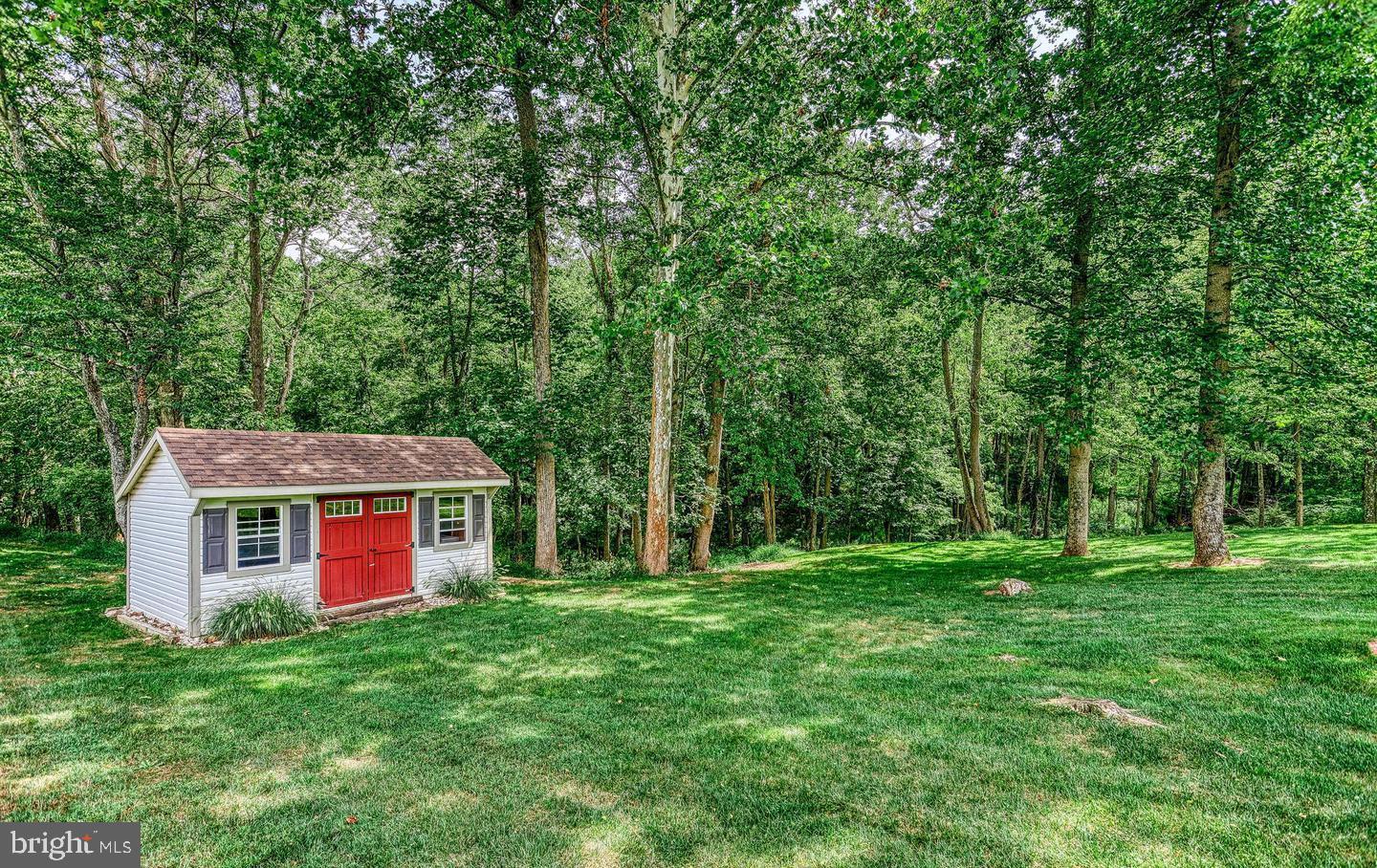 HEDGEROW - Residential