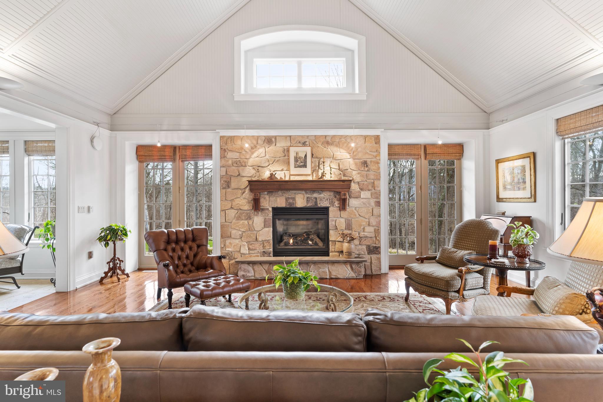 HEDGEROW - Residential