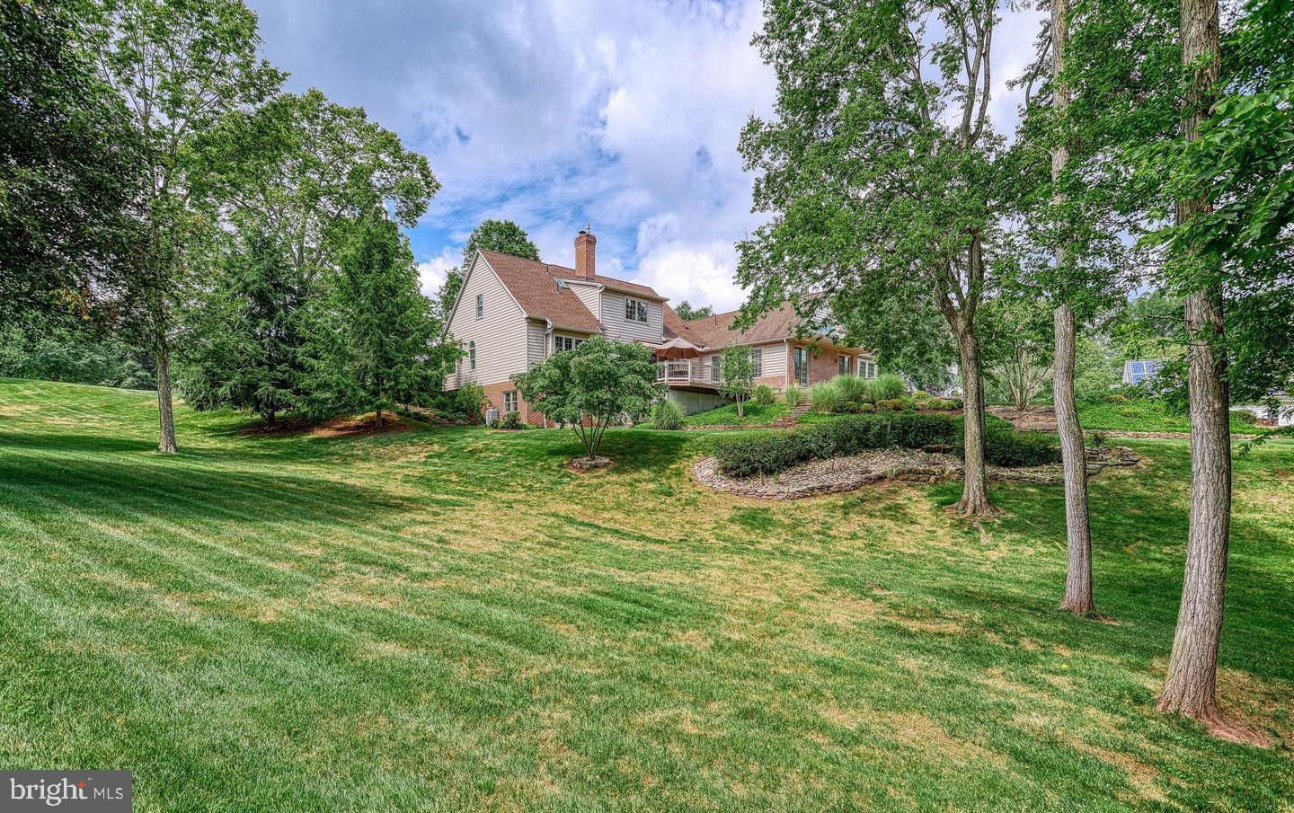 HEDGEROW - Residential