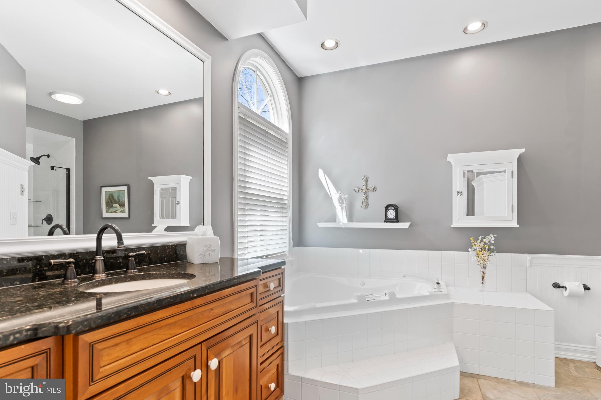 HEDGEROW - Residential