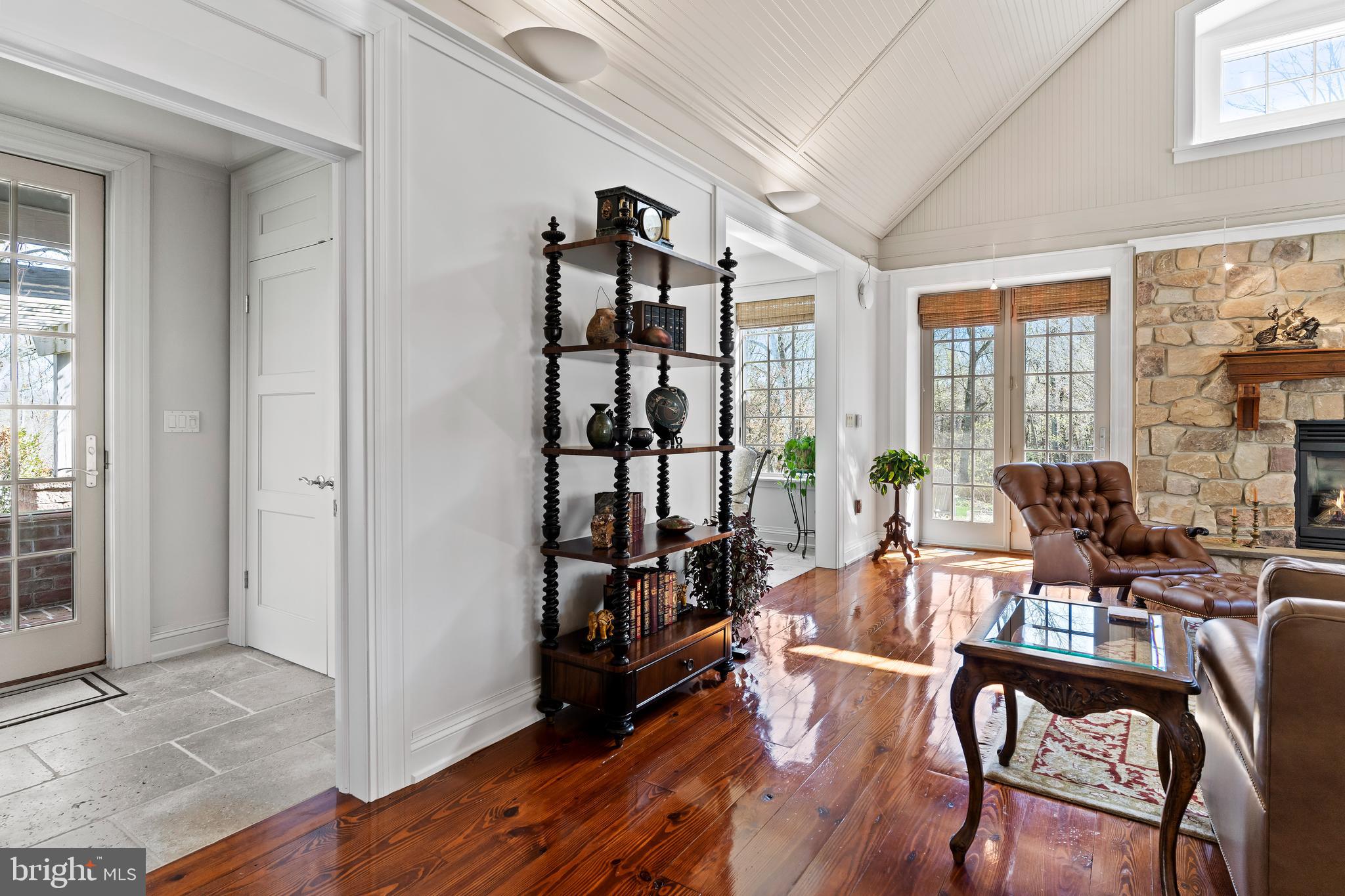 HEDGEROW - Residential