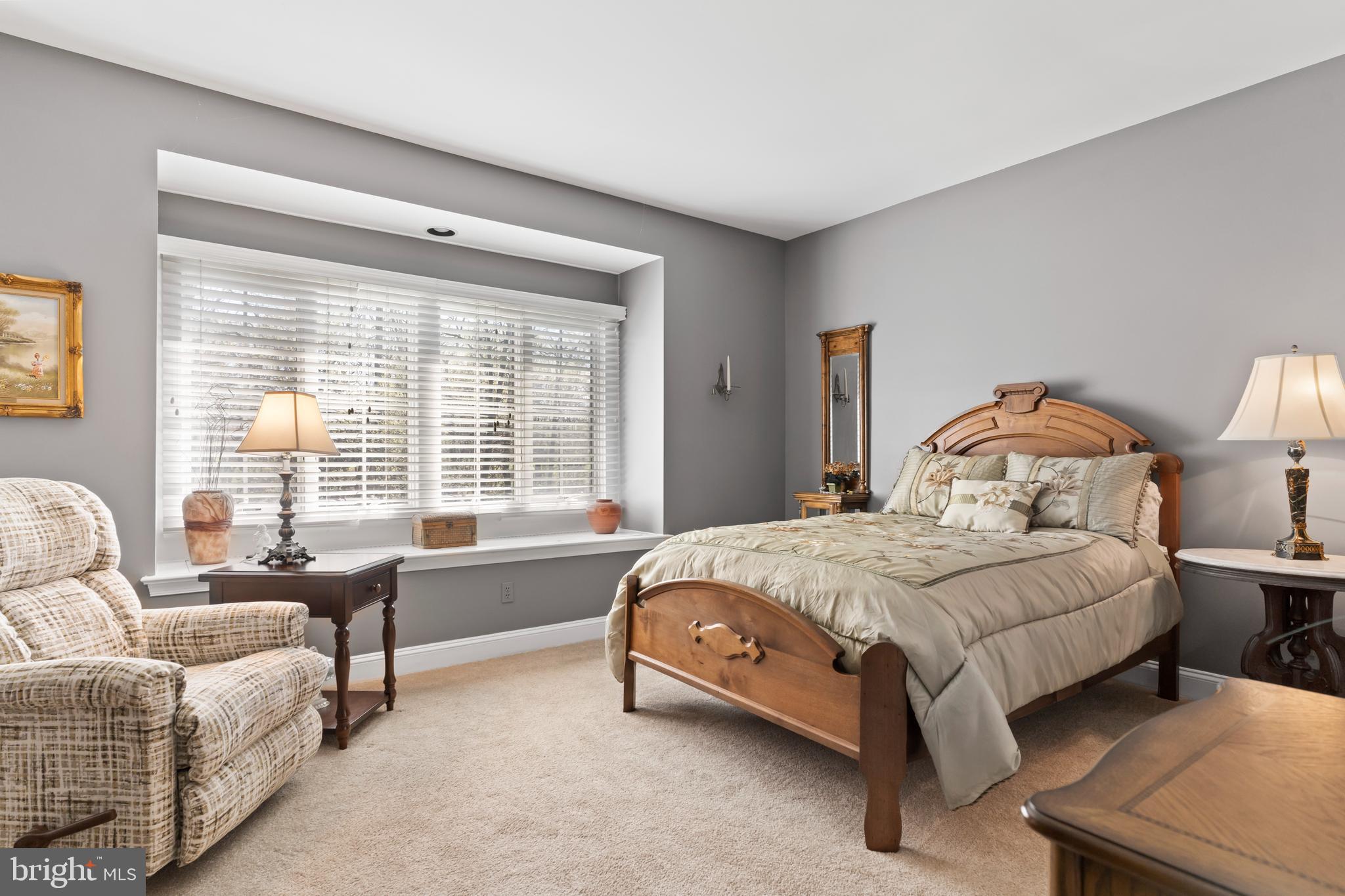 HEDGEROW - Residential