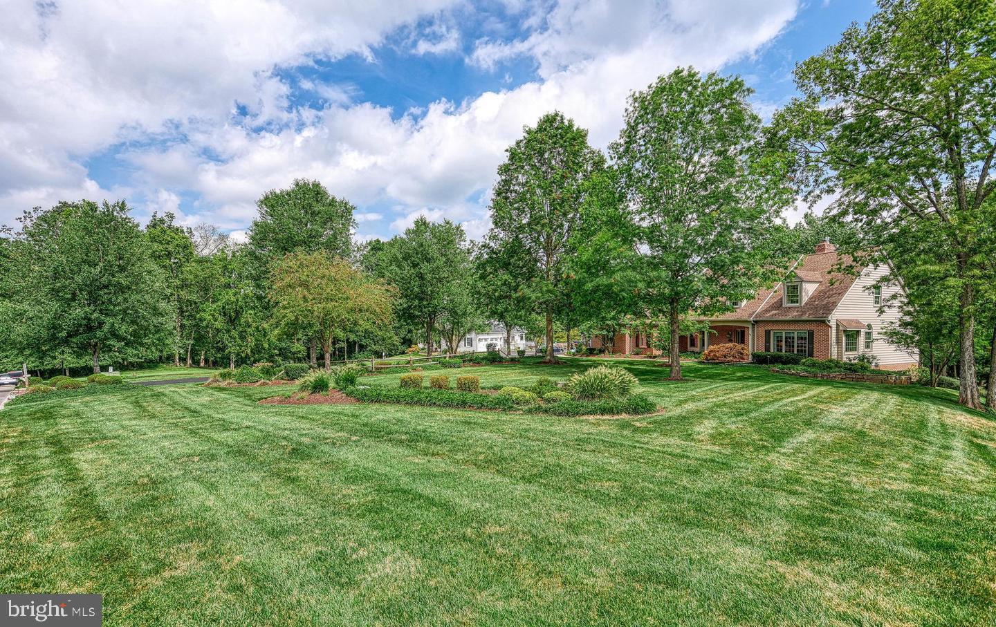 HEDGEROW - Residential