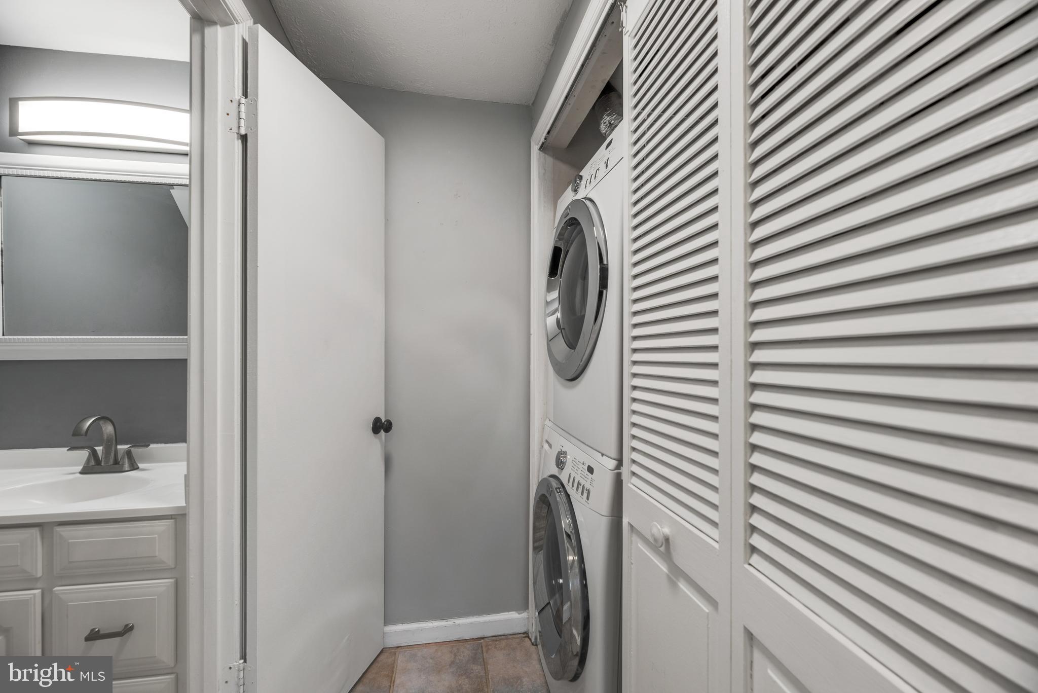 1592 LODGE POLE COURT