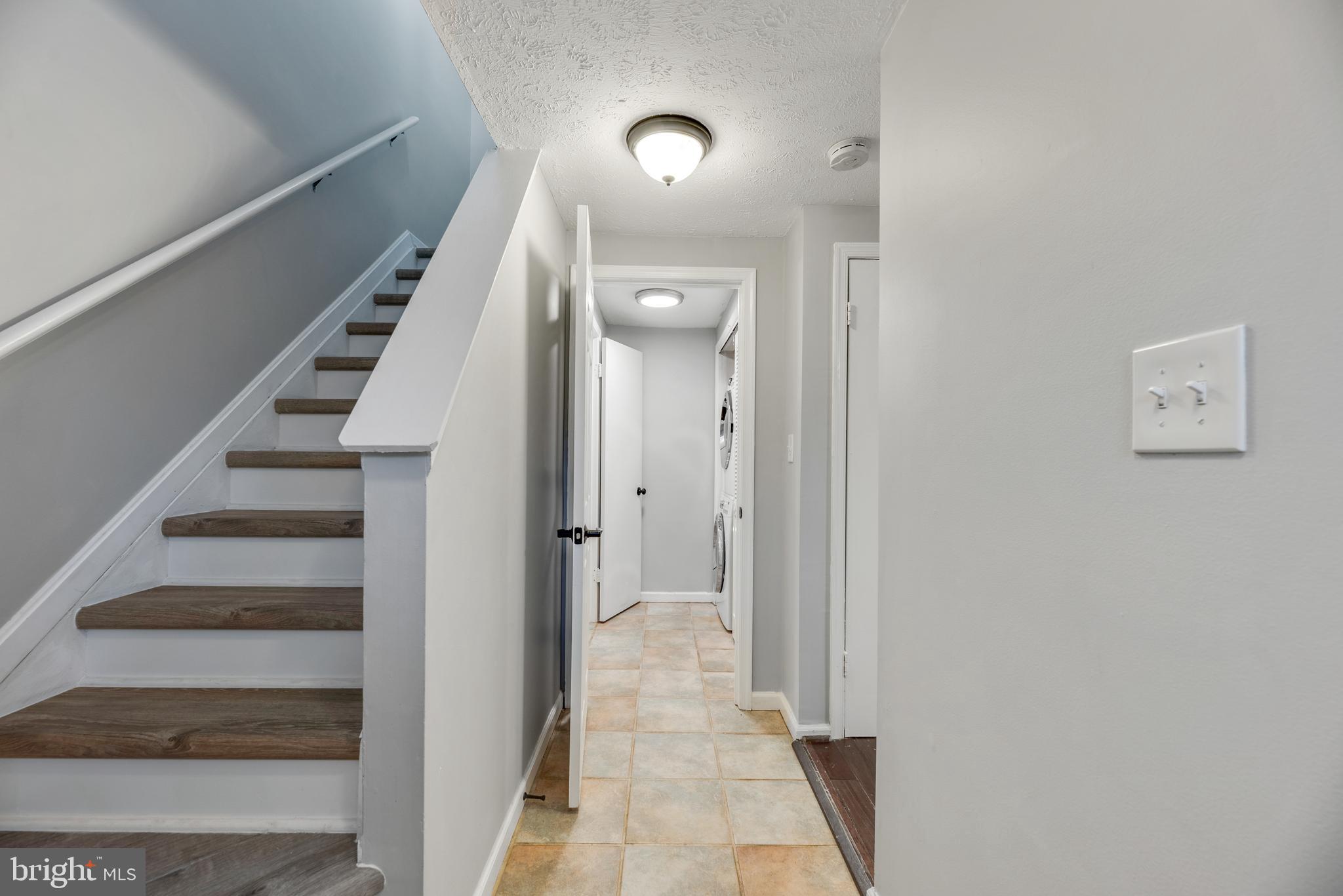 1592 LODGE POLE COURT