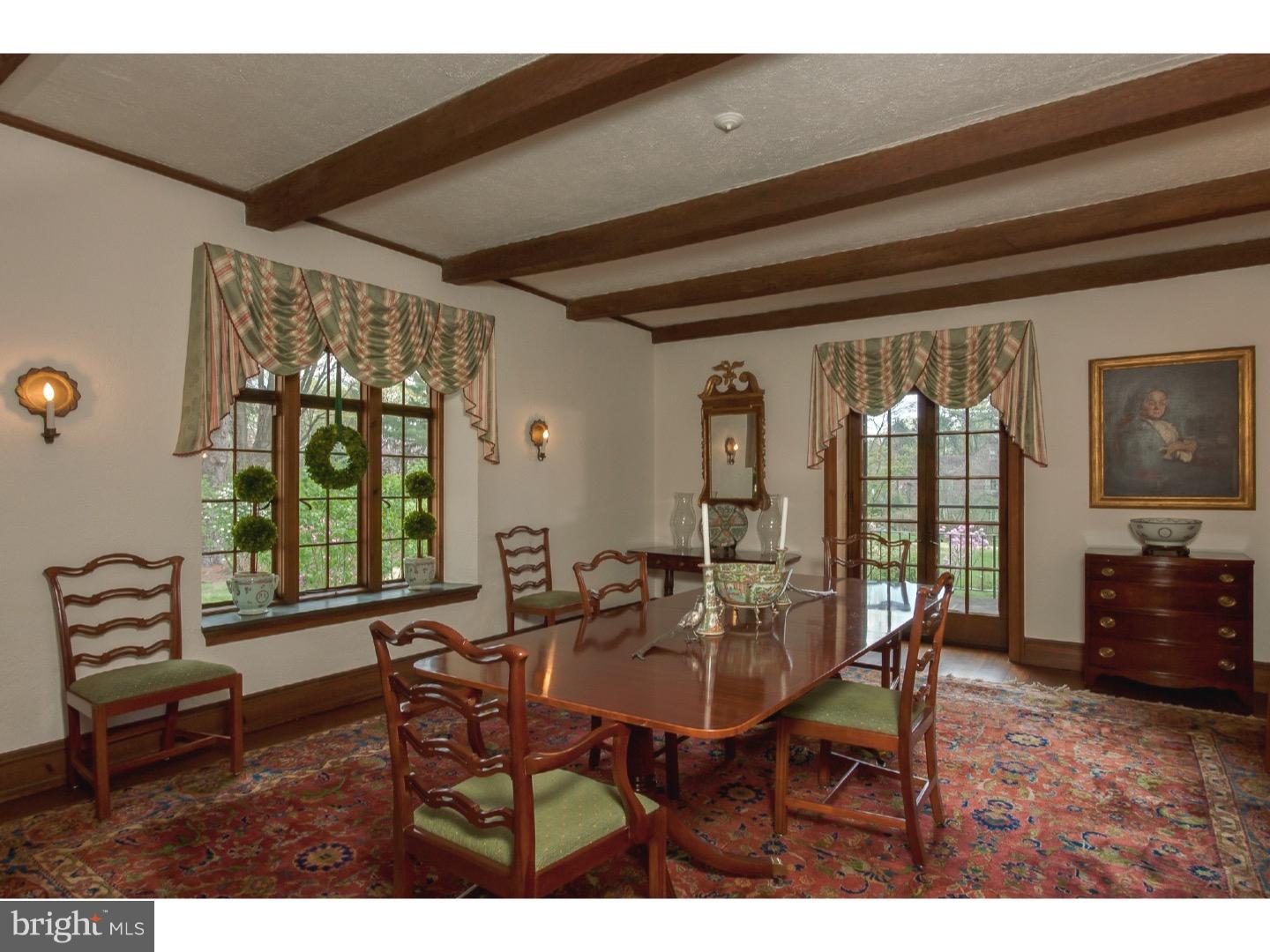 CHESTNUT HILL - Residential