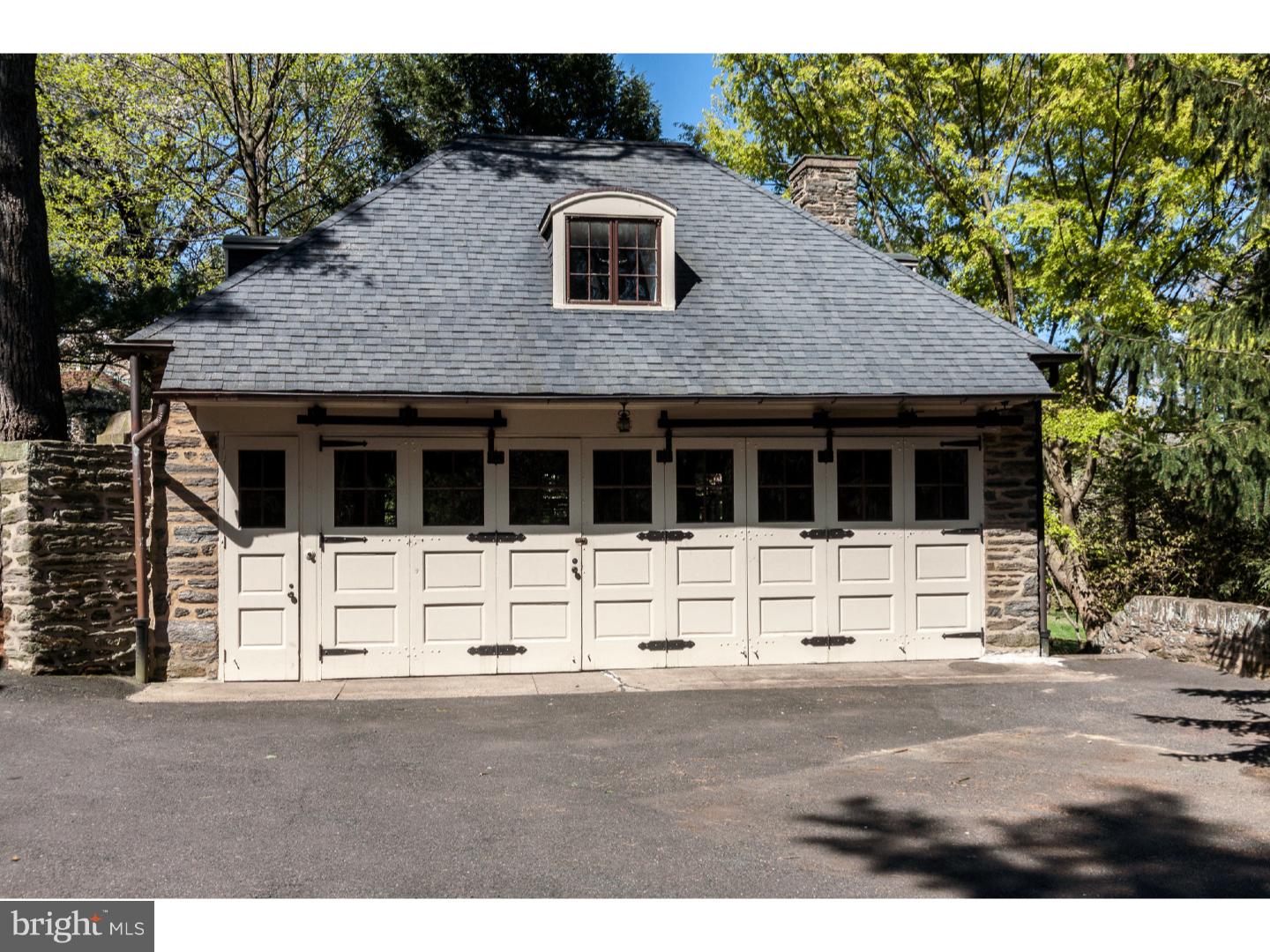 CHESTNUT HILL - Residential