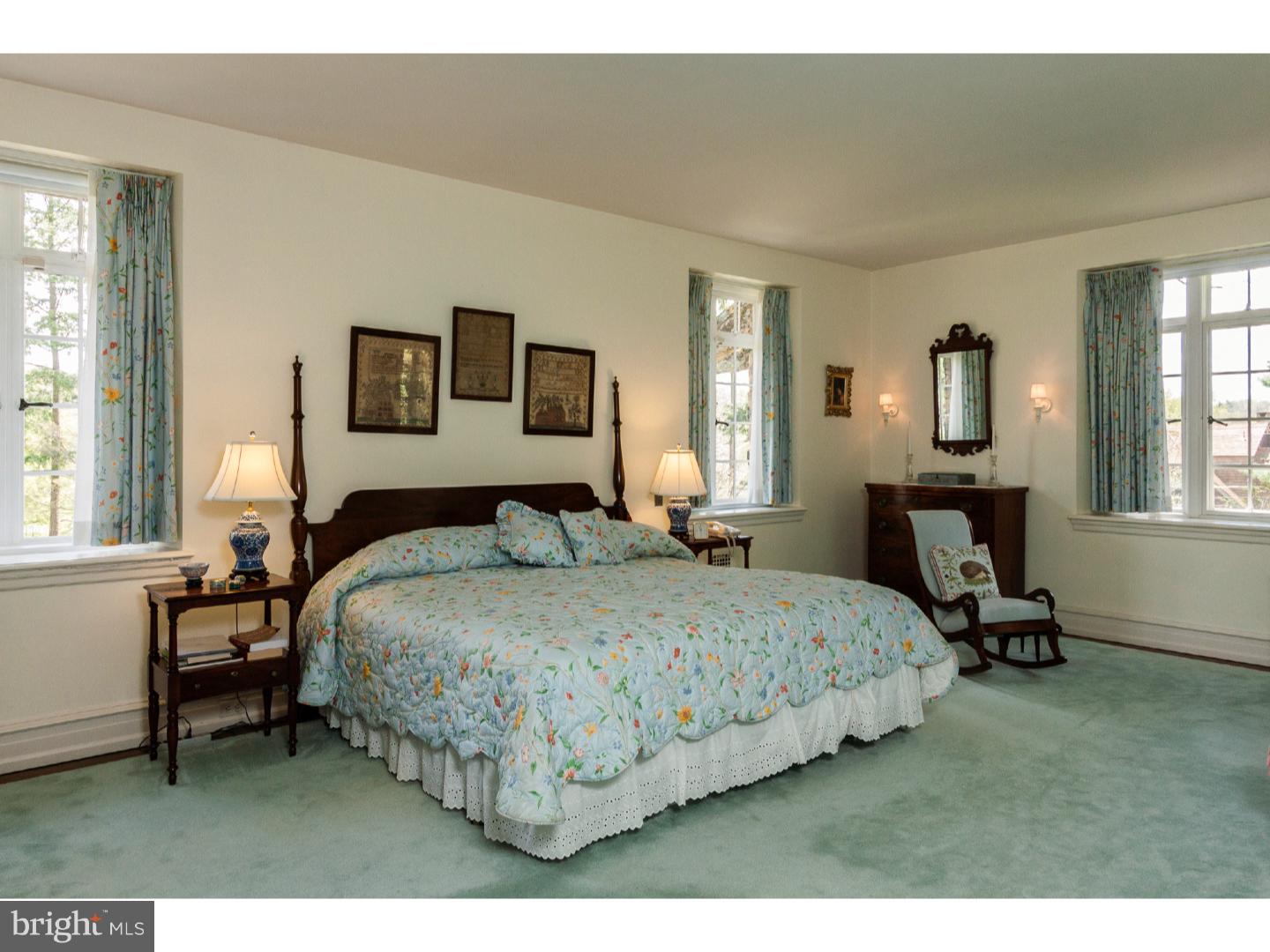 CHESTNUT HILL - Residential