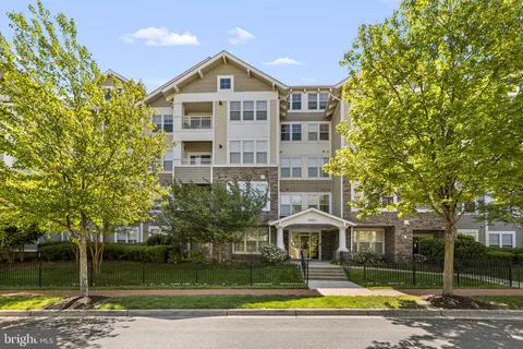 MLS: MDMC2230692