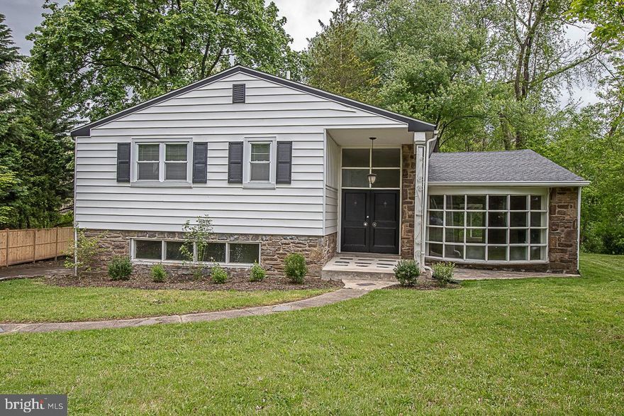 Open floor plan with brand new kitchen!!  Hard to find 4-bedroom, 2 ½ bath single family rental in popular Lower Merion Blue Ribbon school district with easy access to the city, and nearby shopping. Walk to Manayunk for coffee, shopping or a meal.  Enjoy the amenities in the park across the street - swimming pool, library, baseball, basketball, soccer, tennis courts and playground.    Walk through the front door into an open floorplan with an abundance of natural light and soaring 14’ ceilings.  The dining room boasts new sliding doors which lead to an enormous covered patio - perfect for outside lounging and dining. The four bedrooms are located on the upper floor.  The master bedroom has an updated ensuite bath and a fully built out walk-in closet.  Three bedrooms and a full bath are privately located down the hall from the master suite.    The lower level boasts a large den which would be the perfect home office, den or playroom  – quiet and set apart from the living area.   The garage has direct access into the lower level’s nice sized mud room and laundry room which has a brand new washer and dryer. This room has ample space for sports equipment, boots and coats.  The lower level also has a powder room and huge closet which is perfect for off season storage.  The partially wooded lot is nearly half an acre with a huge private back yard.  Unpack your bags and move right in to freshly painted 117 Mary Waters Ford and take advantage of all of the outside activities right at your front door.