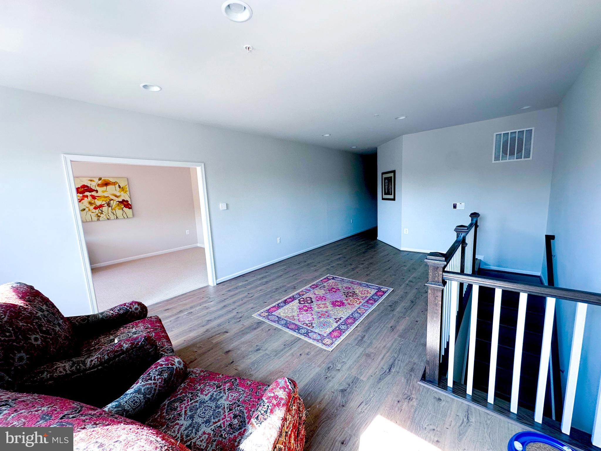 CADENCE AT LANSDOWNE - Residential