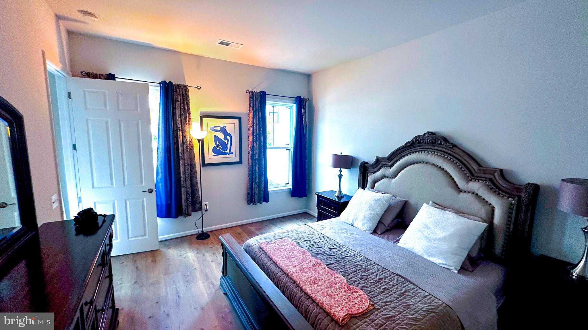 CADENCE AT LANSDOWNE - Residential