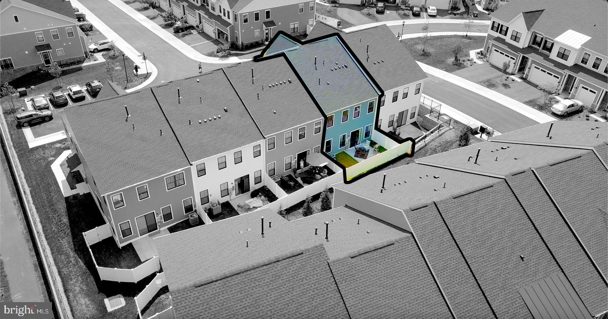 CADENCE AT LANSDOWNE - Residential