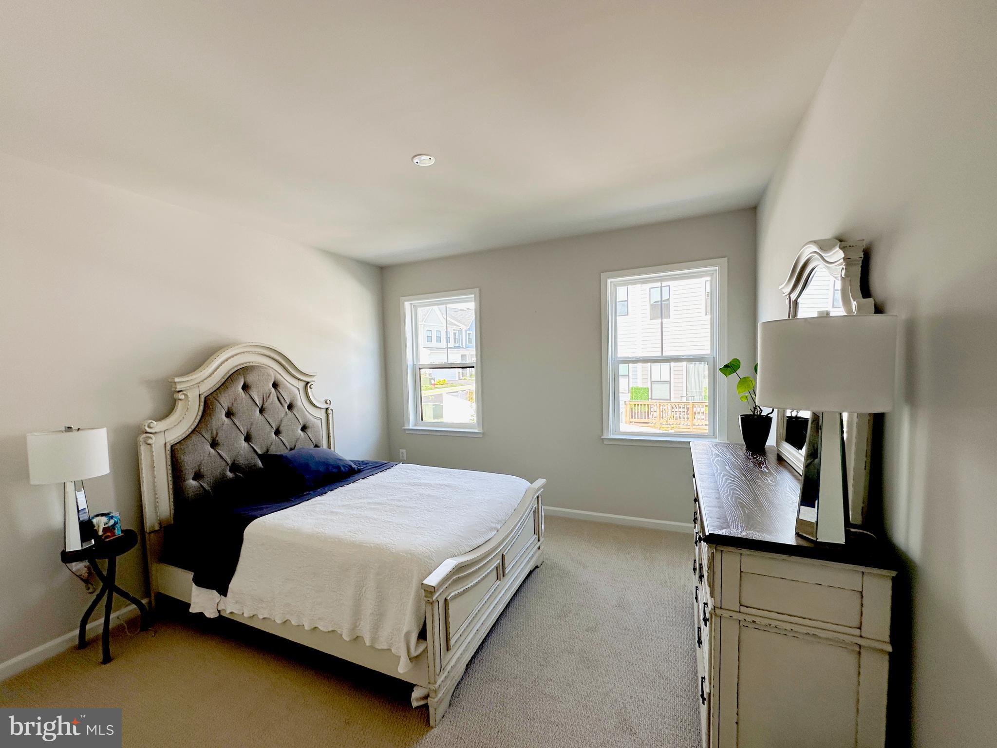 CADENCE AT LANSDOWNE - Residential