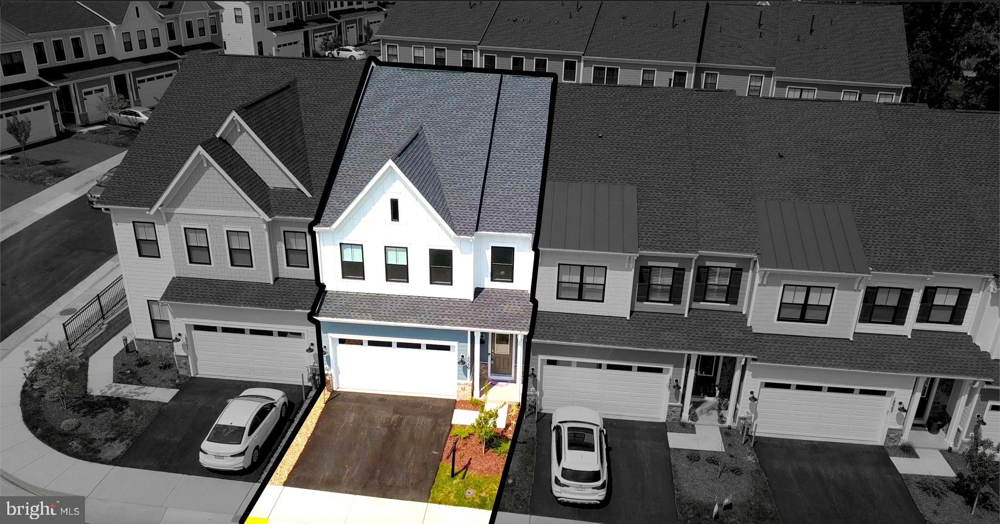 CADENCE AT LANSDOWNE - Residential