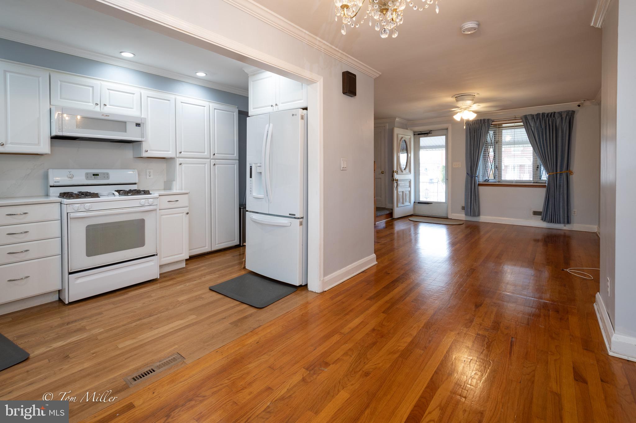 EASTFIELD - Residential