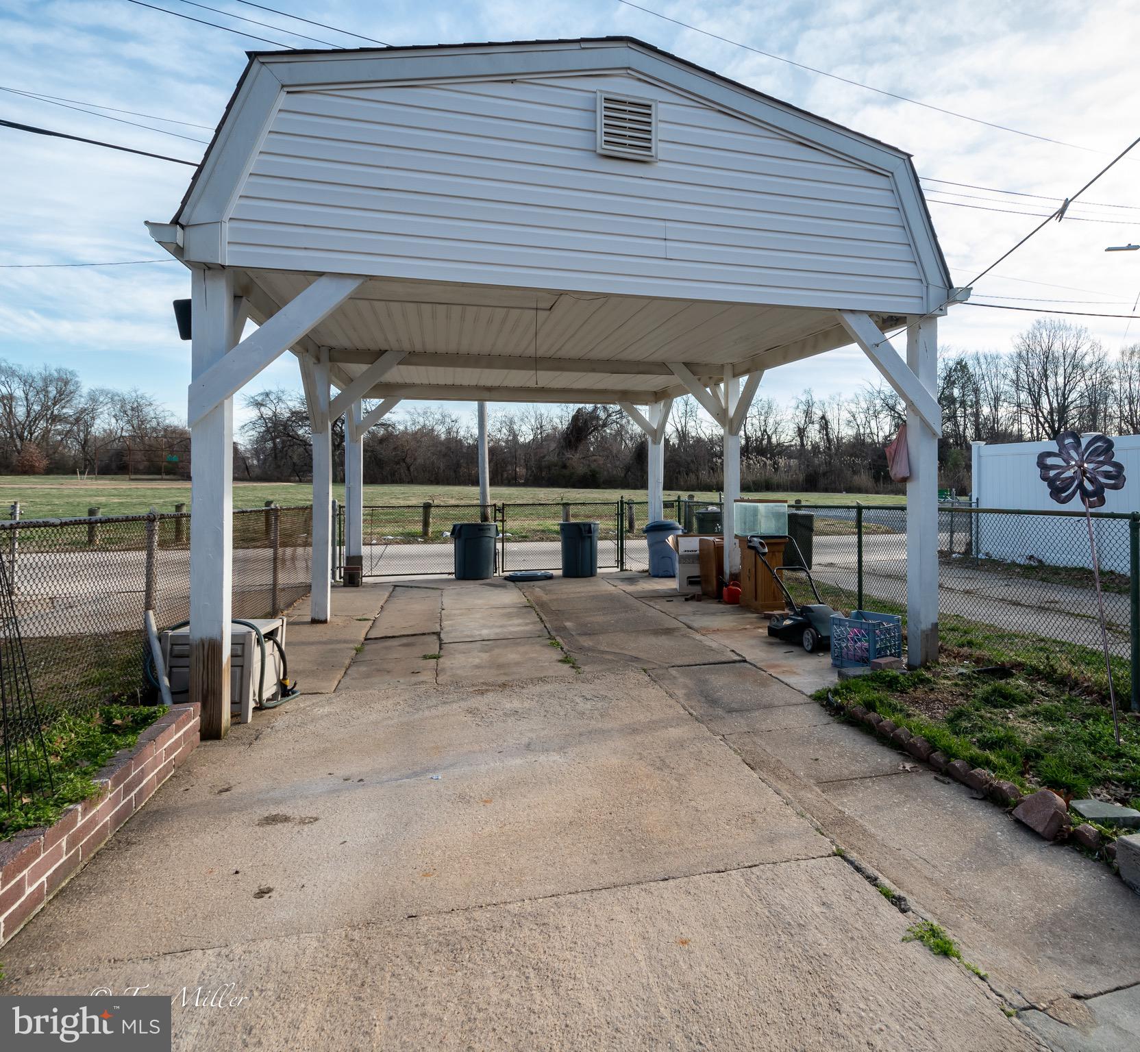 EASTFIELD - Residential