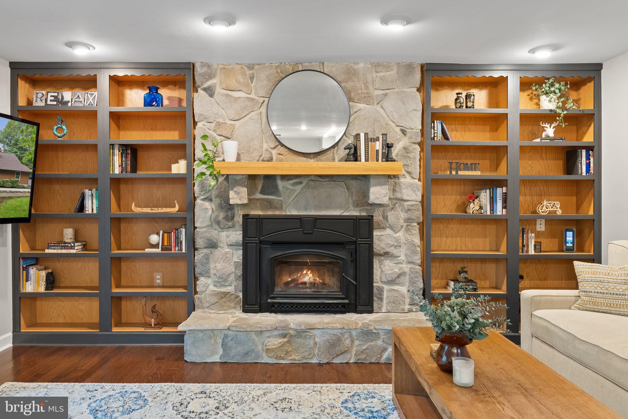 71 LITTLE LAKE COURT