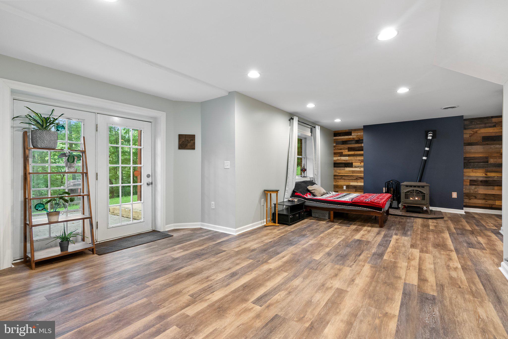 SHANNONDALE - Residential