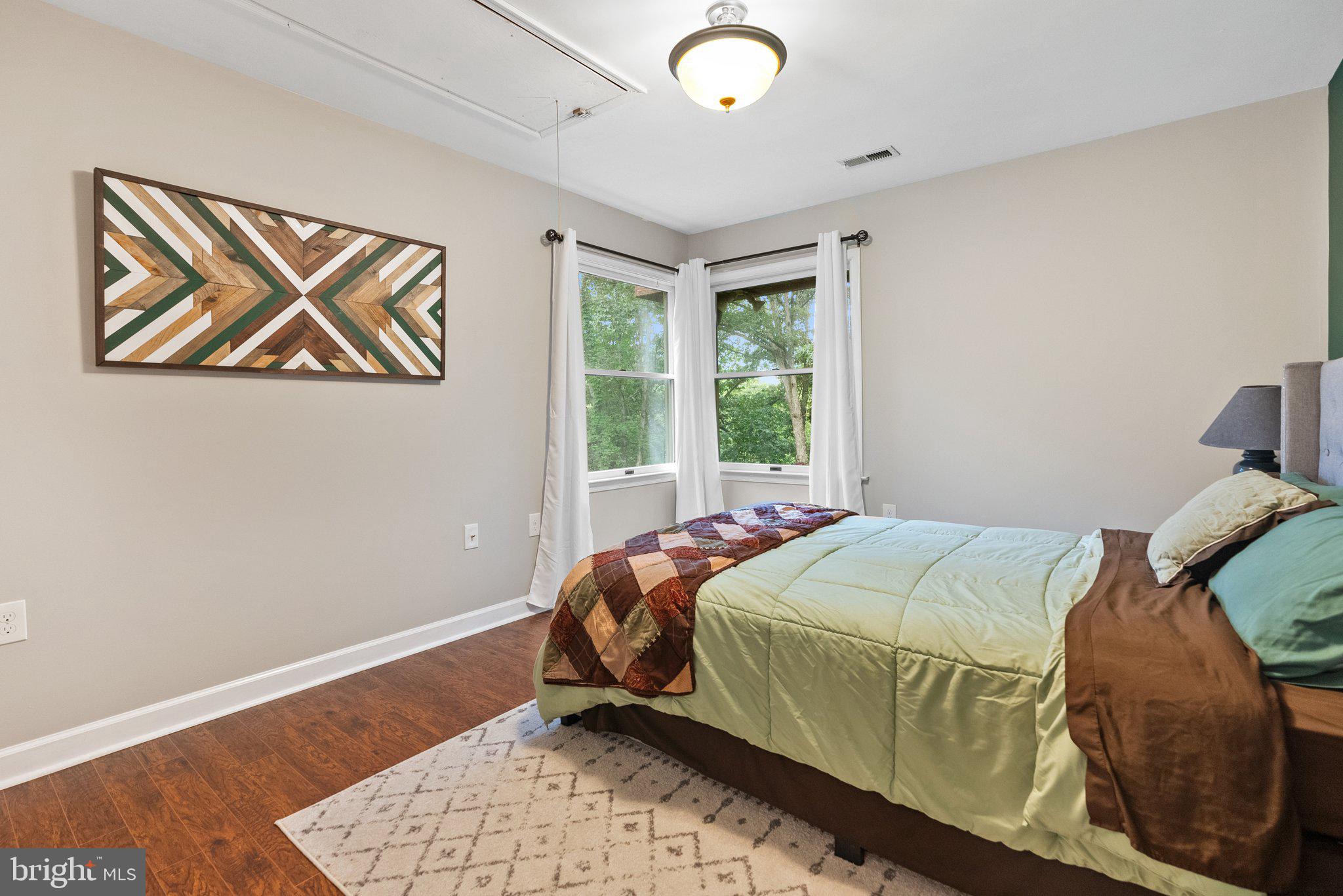 SHANNONDALE - Residential
