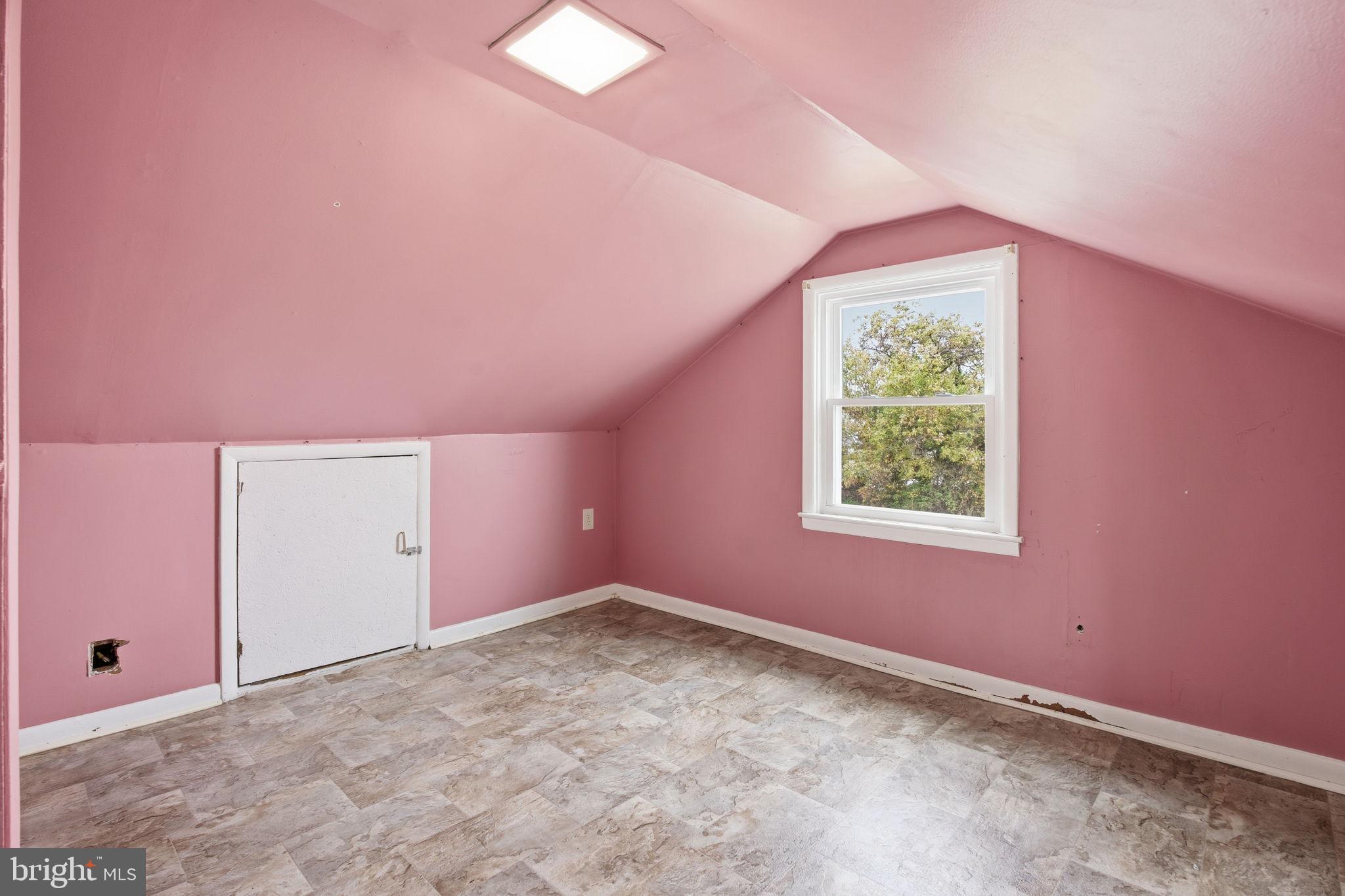 GRAY MANOR - Residential