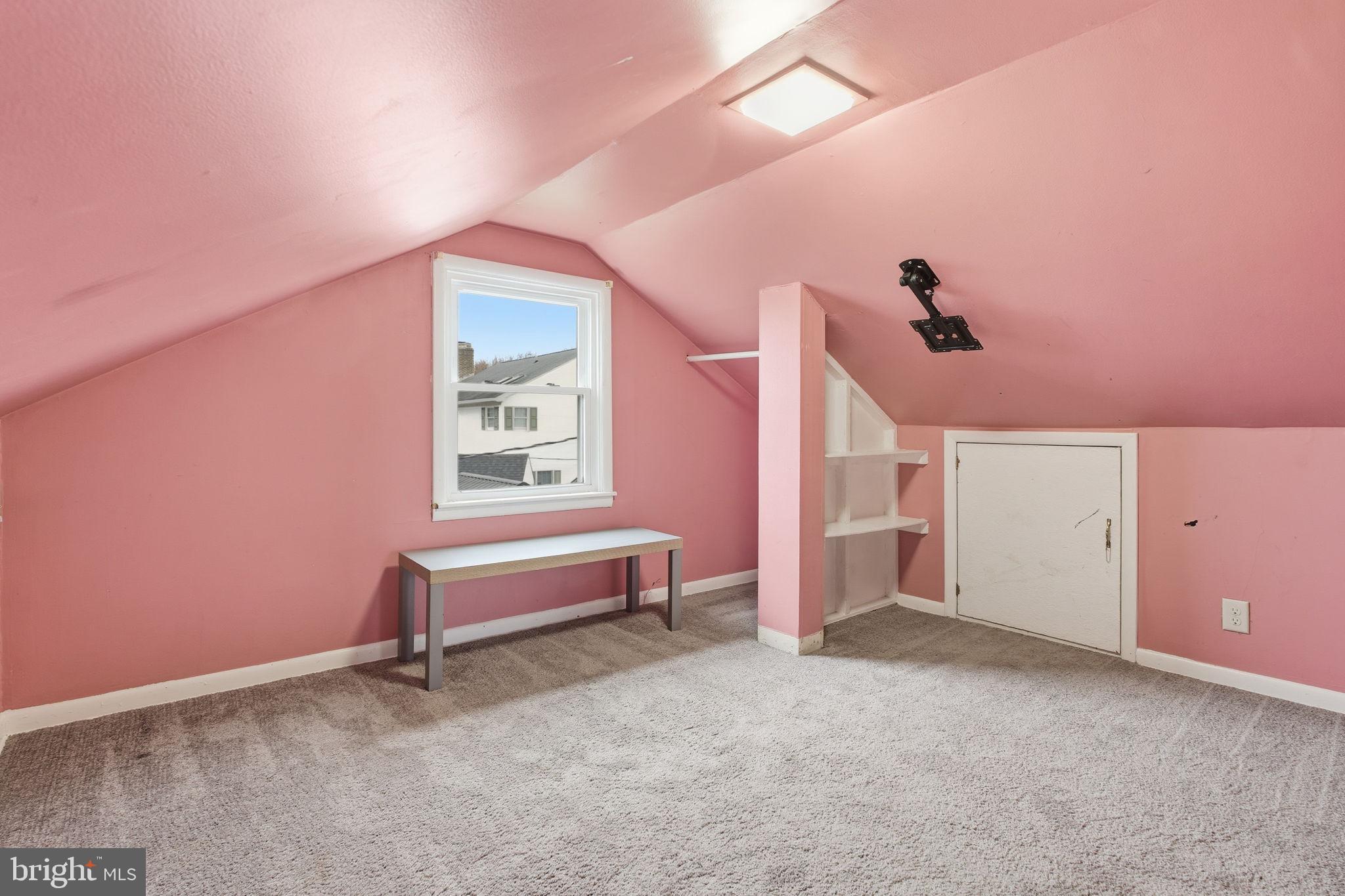 GRAY MANOR - Residential